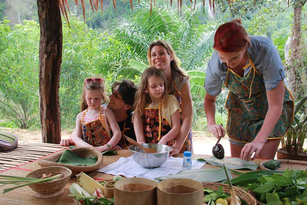 Experience Thai culture Thailand Culture Family Cooking