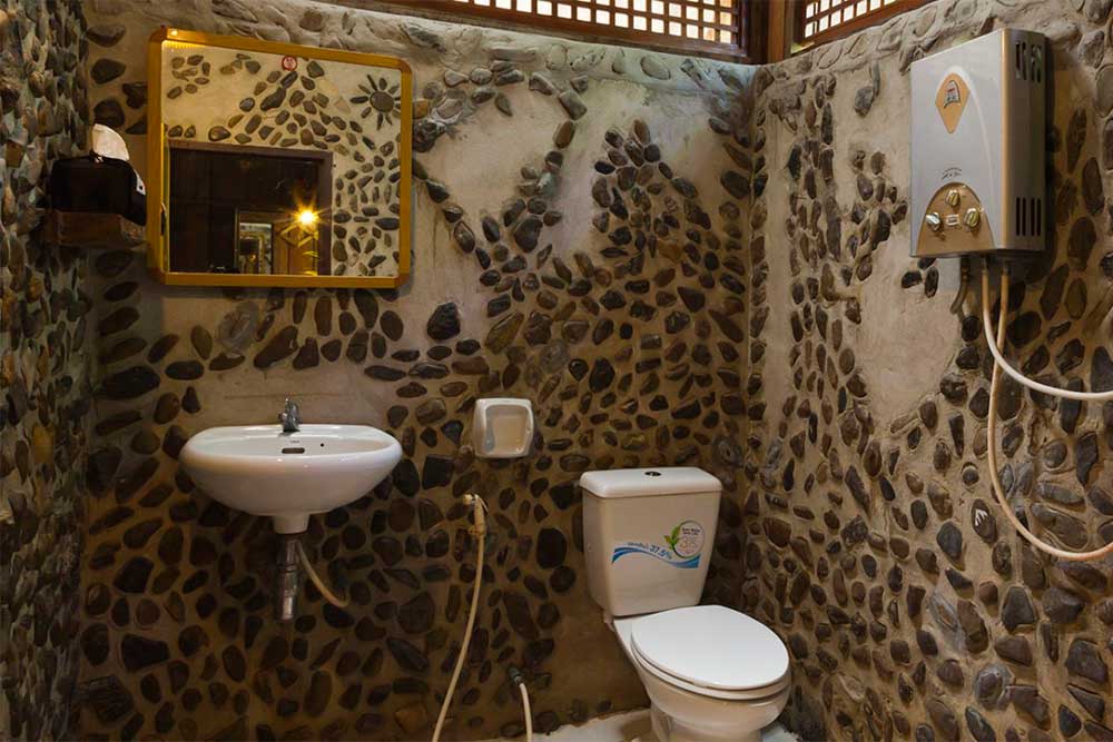 Khao Sok Forest Room toilet