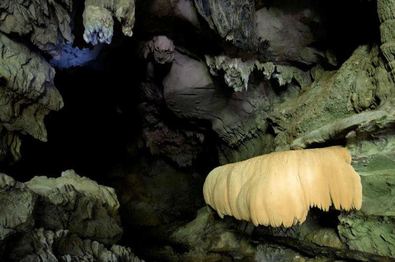 Pra Kay Petch Cave (diamond cave)