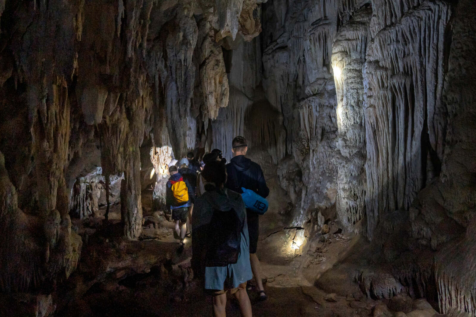 Khao Sok cave