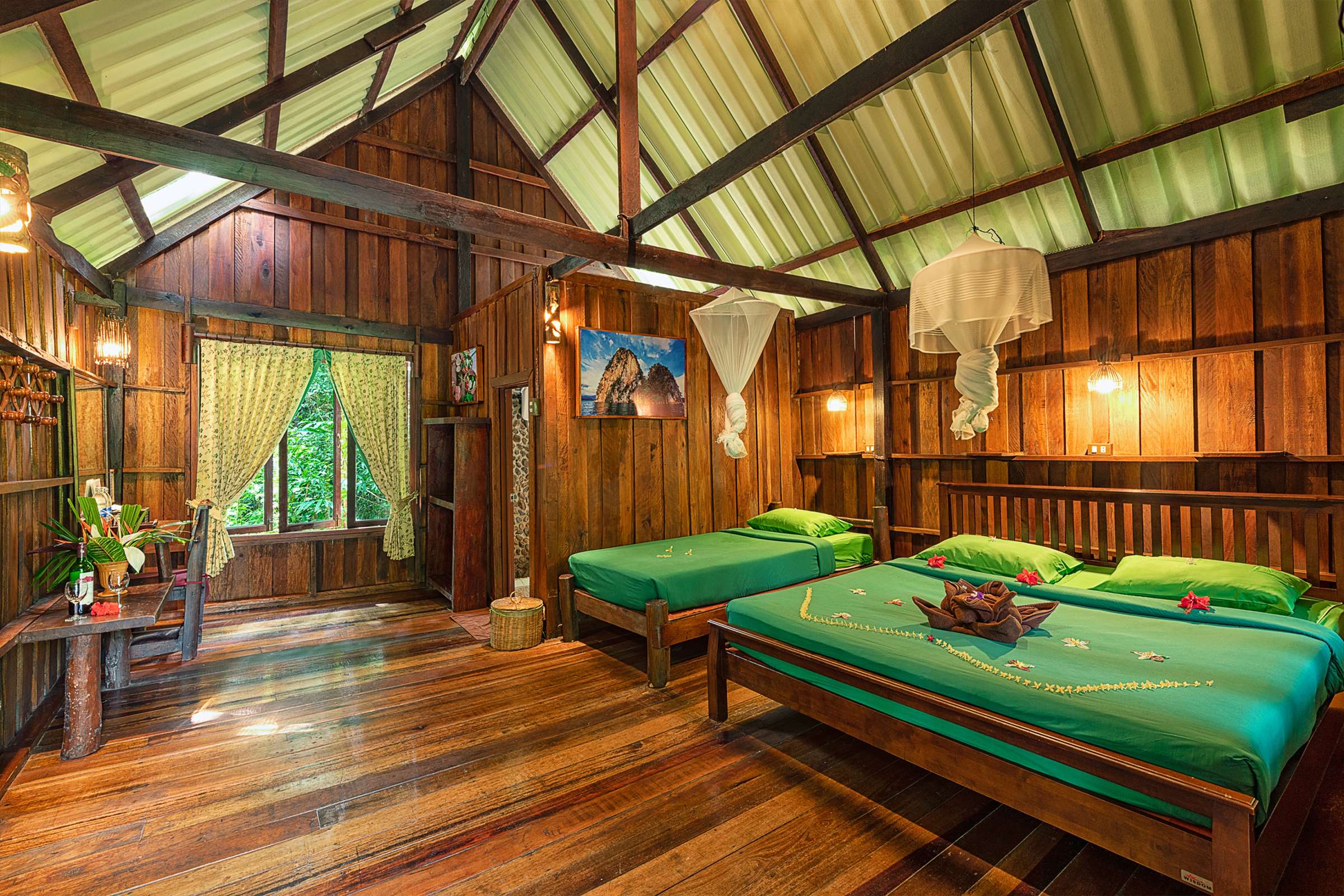 Deluxe Cottage - Khao Sok accommodation at Riverside Cottages